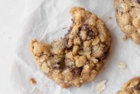 Chewy Gluten-Free Oatmeal Cookies