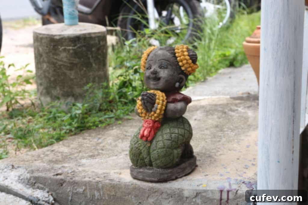 Warm and welcoming owners of Ninja Crepes in Koh Samui