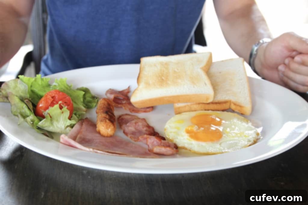 Freshly prepared breakfast at Green Leaf Restaurant in Koh Samui