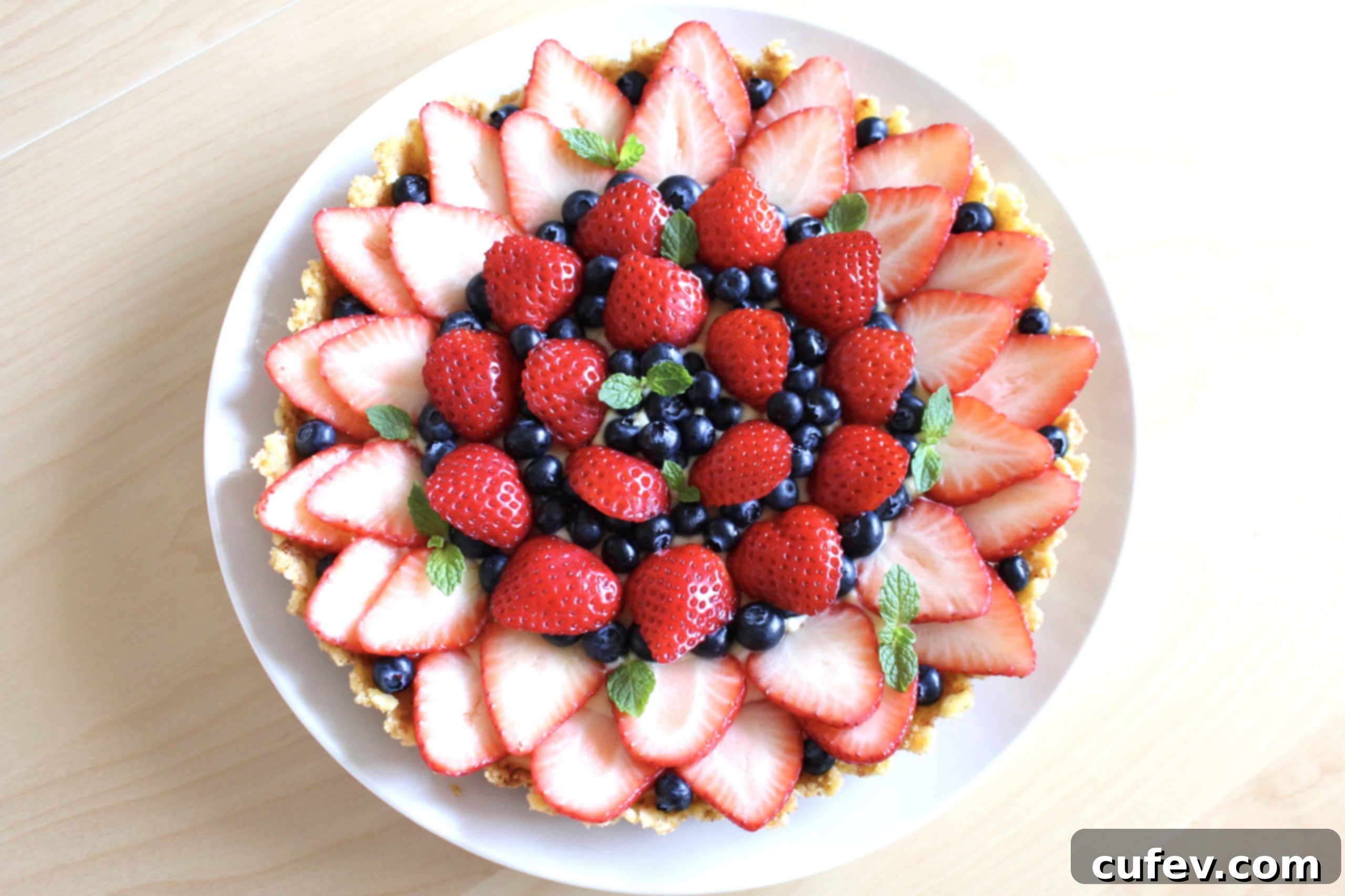 Delicious Strawberry and Blueberry Tart with a Corn Cookie Crust